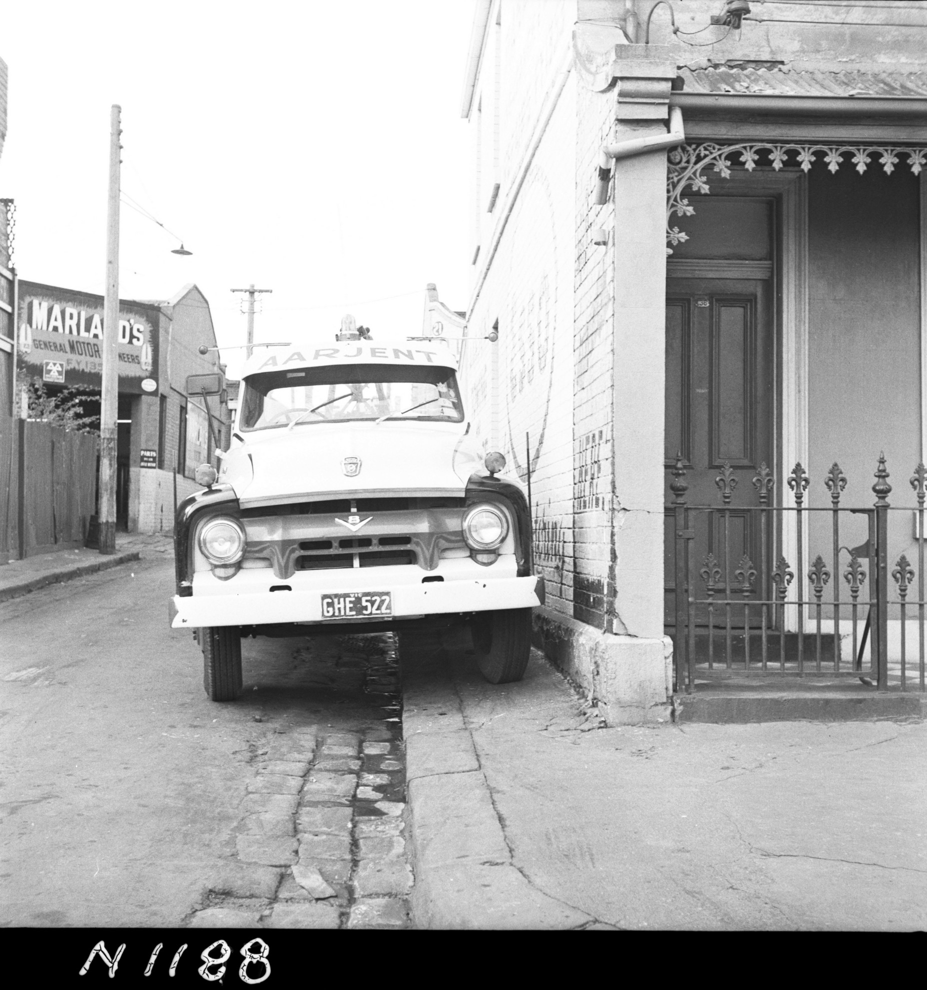 N1188 Image showing a footpath obstruction in Gardner Street, North