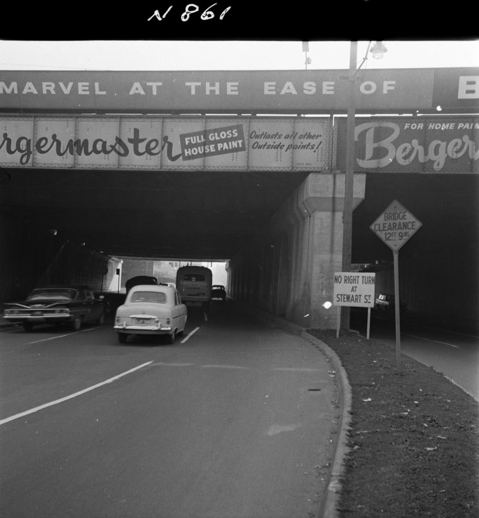 N861 Image showing roadworks along Punt Road, near Brunton Avenue