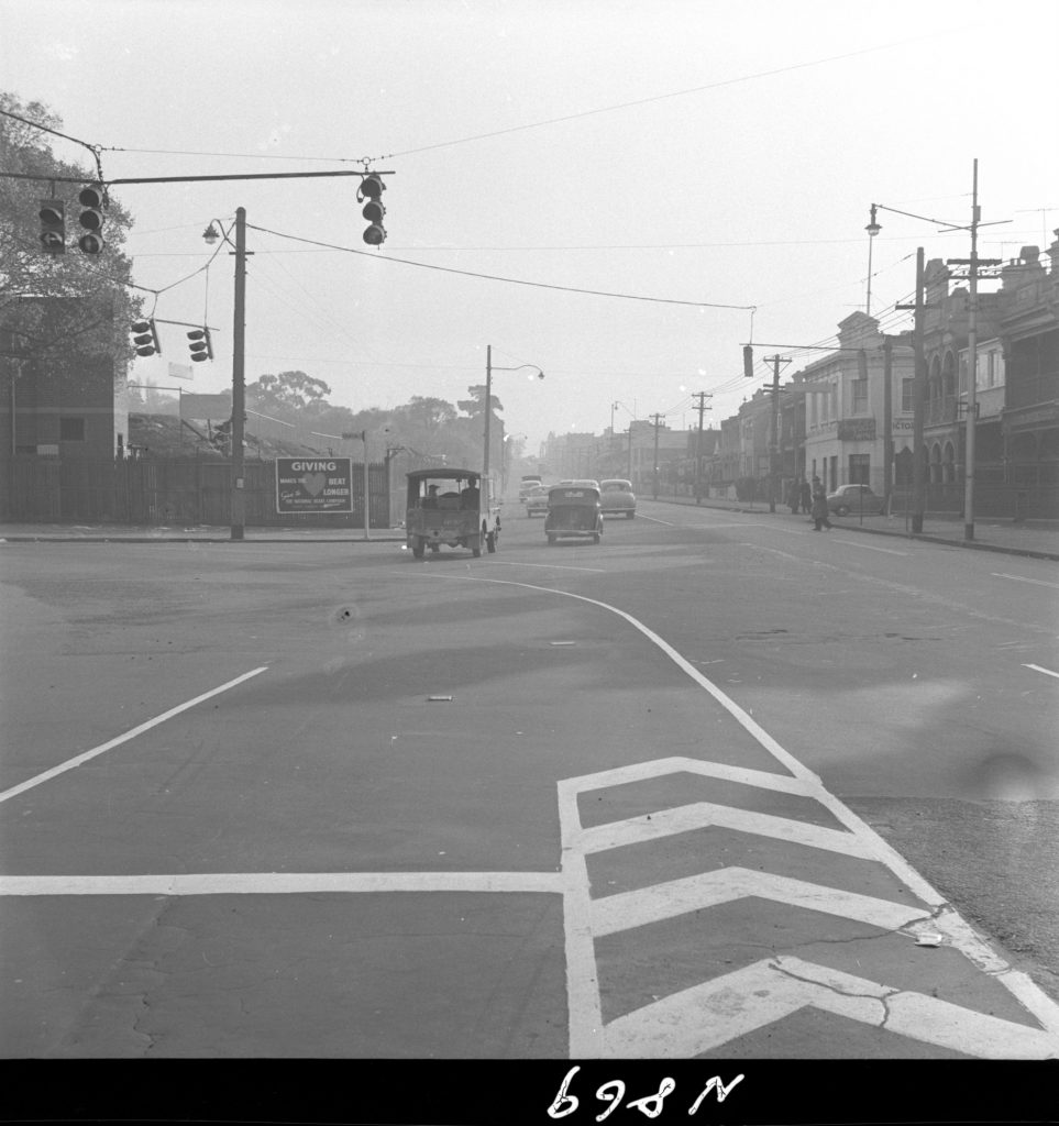 N869 Image of Punt Road, looking north from the Railway Viaduct near Swan Street