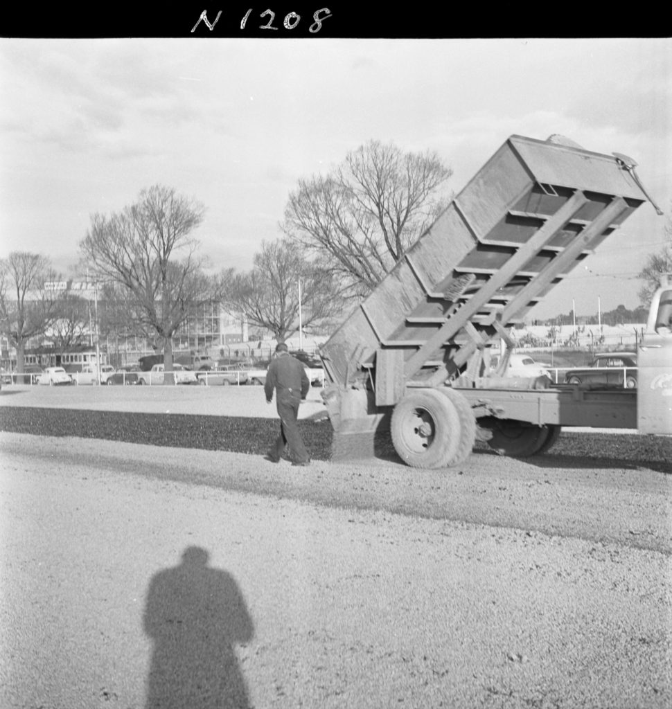 N1208 Image showing construction of Yarra Park car park