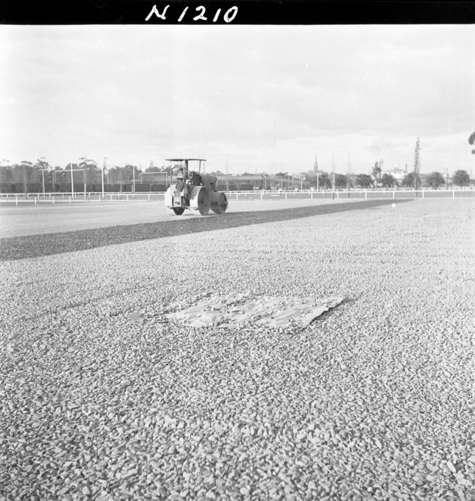 N1210 Image showing construction of Yarra Park car park