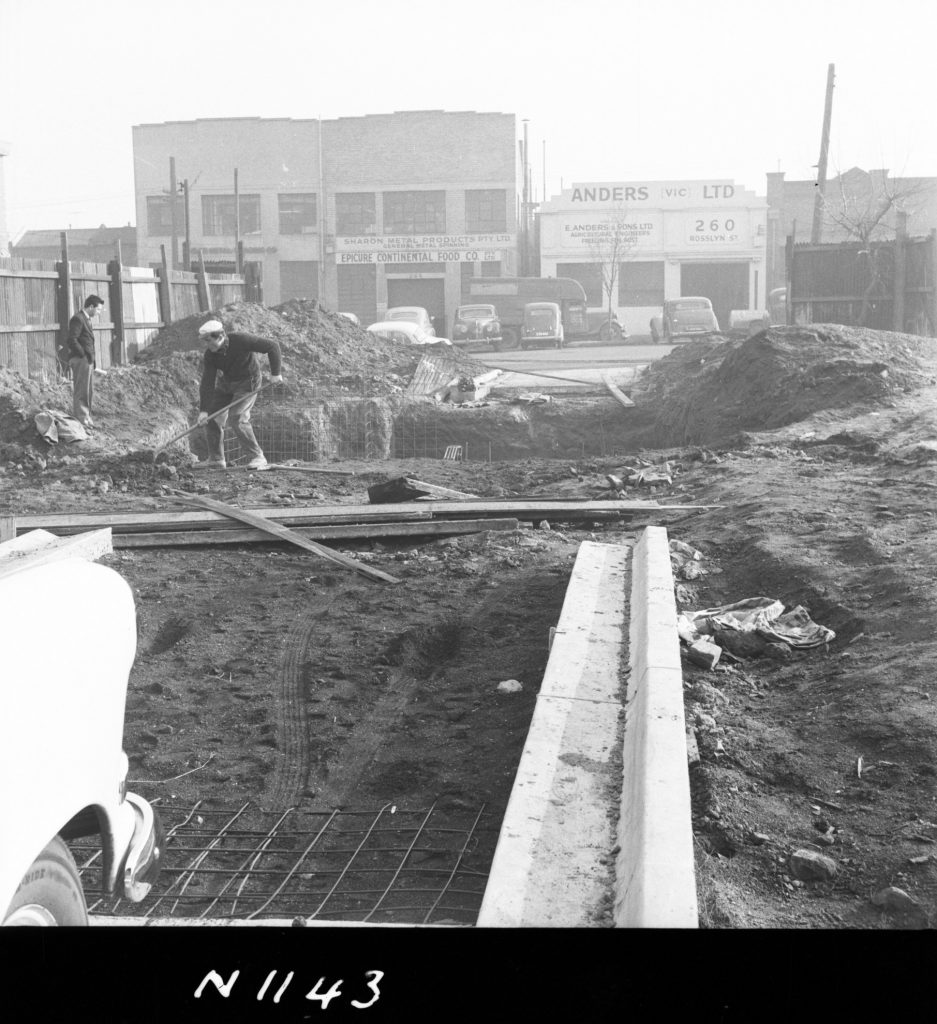 N1143 Image showing construction of a weighbridge on Dudley Street