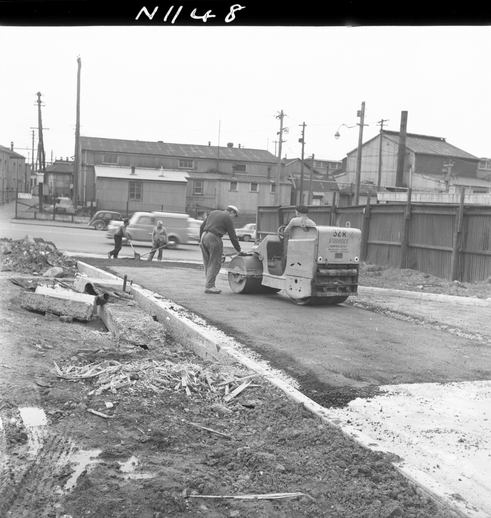 N1148 Image showing construction of a weighbridge on Dudley Street