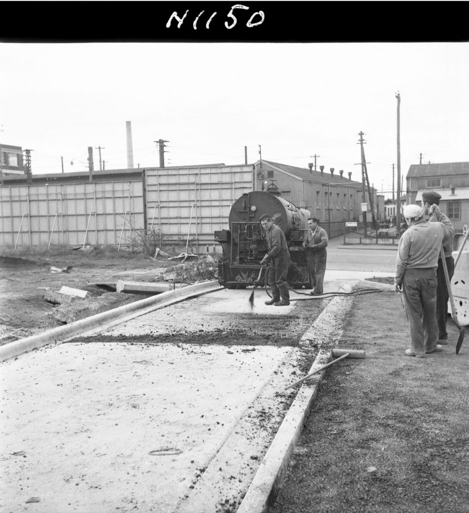 N1150 Image showing construction of a weighbridge on Dudley Street