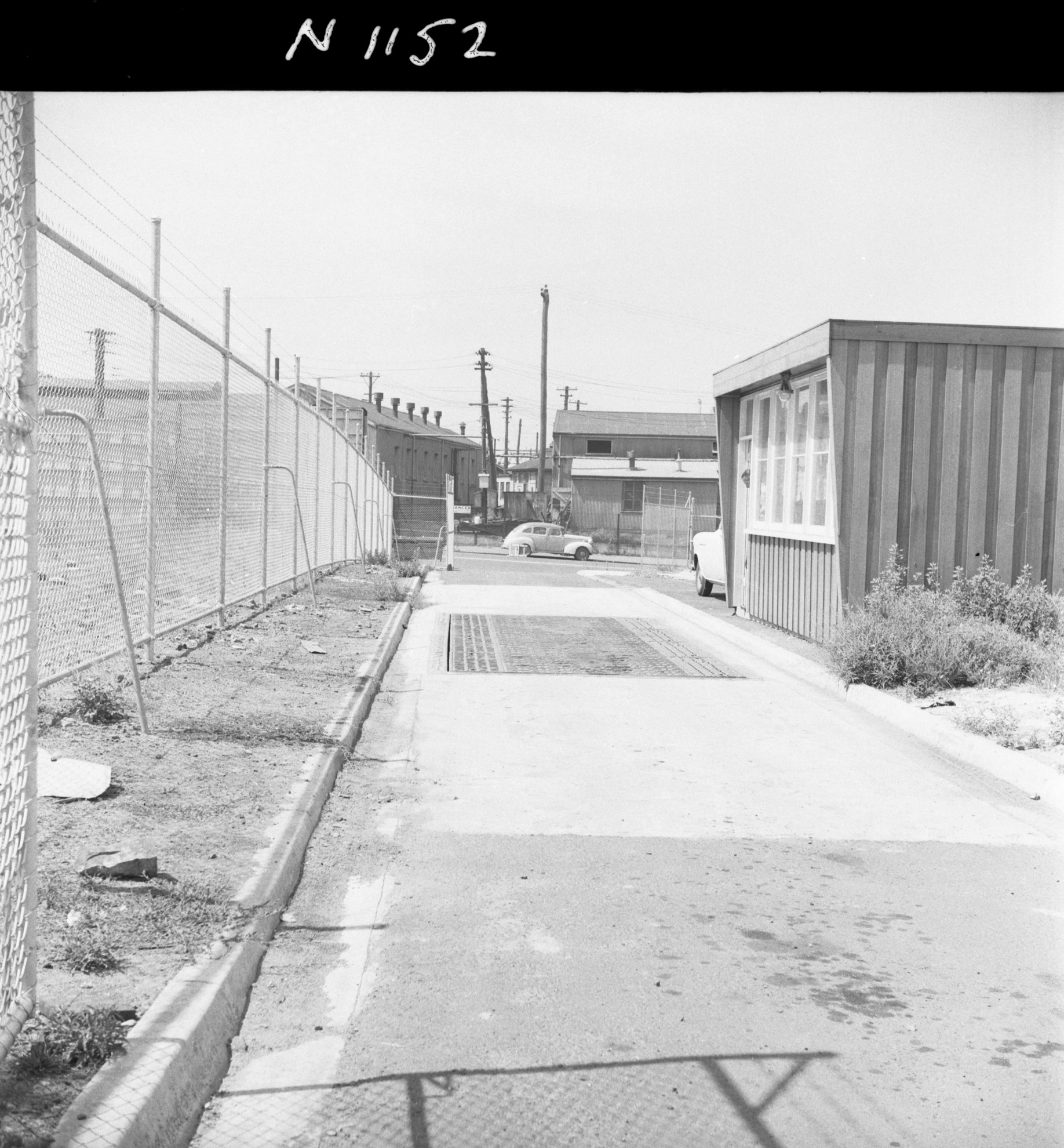 N1152 Image showing a weighbridge on Dudley Street City Collection