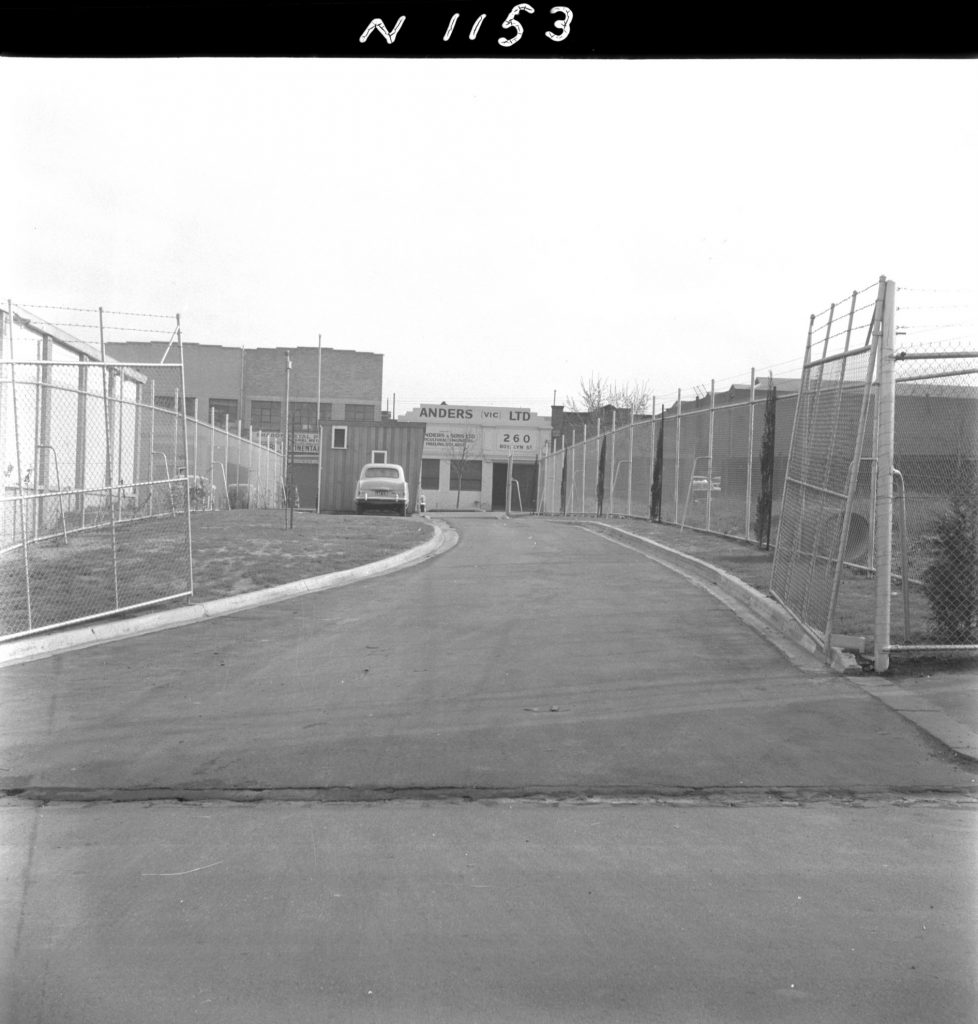 N1153 Image showing a weighbridge on Dudley Street