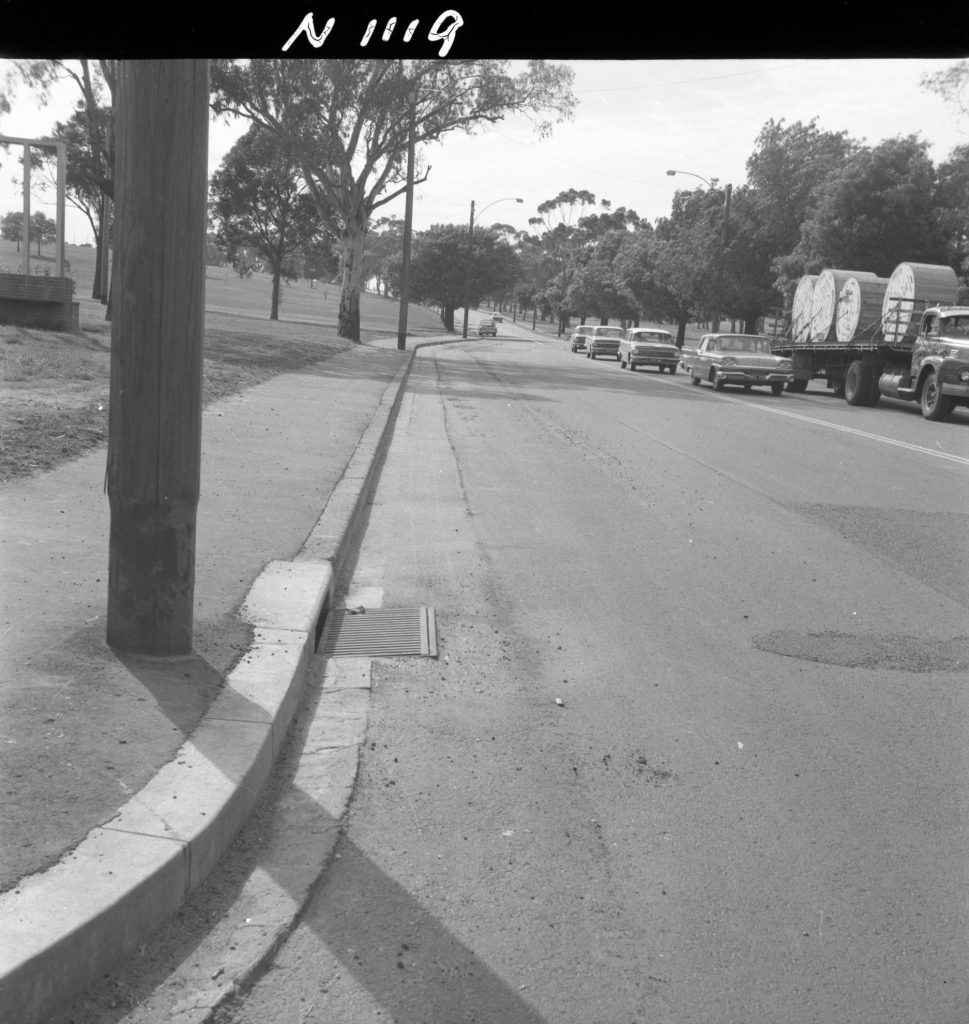 N1119 Image showing road widening on Elliot Avenue