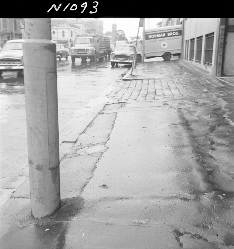 N1093 Image showing a footpath on the east side of King Street