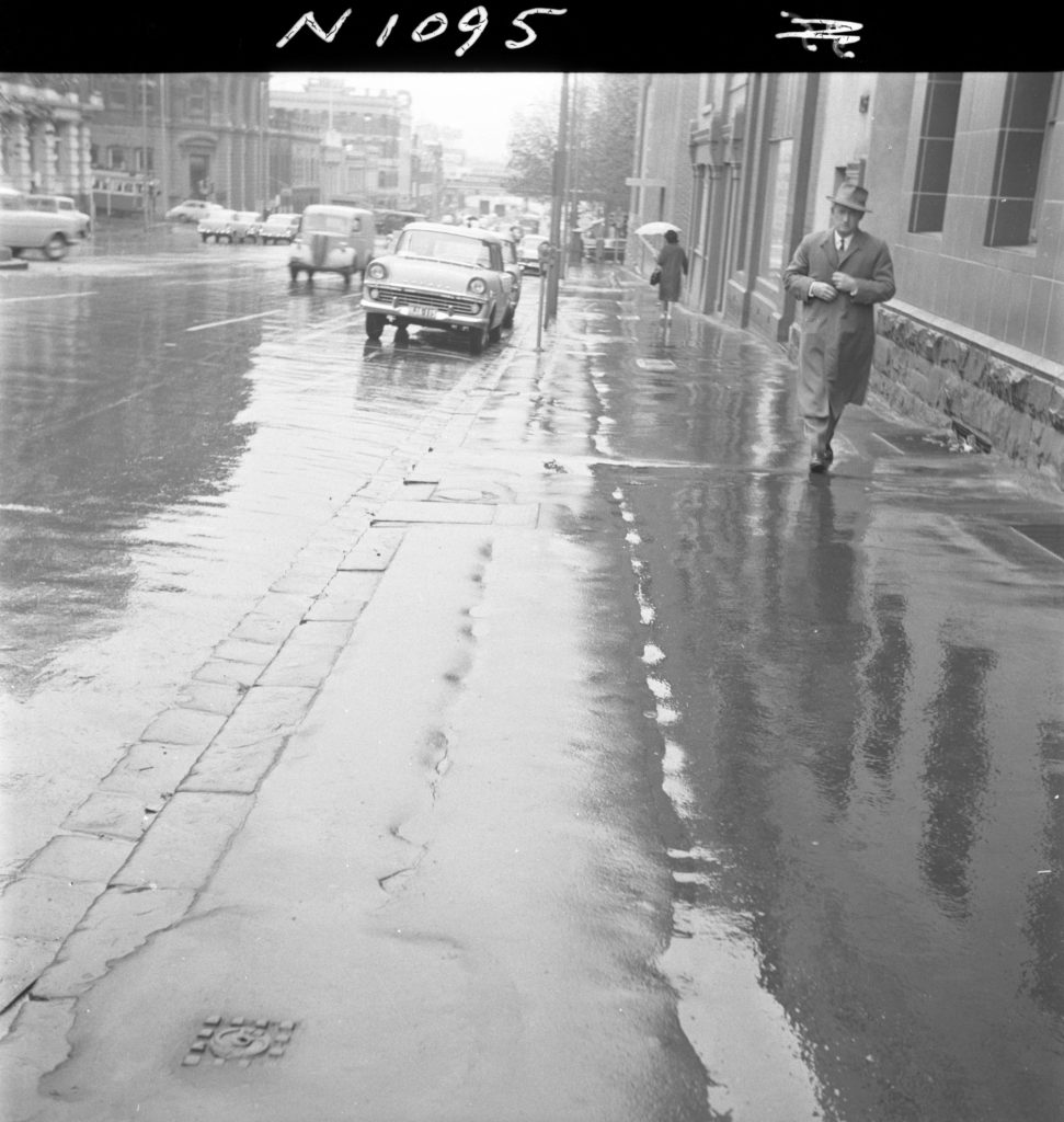 N1095 Image showing a footpath on King Street