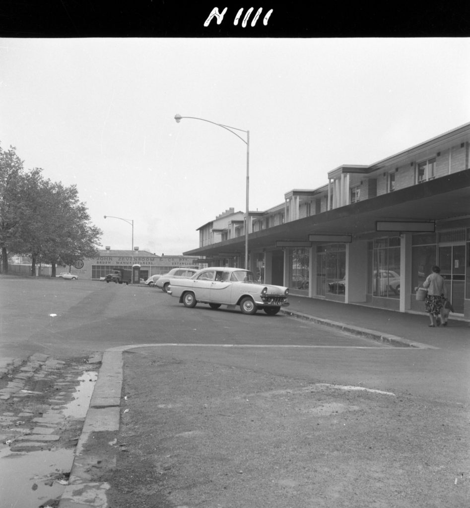 N1111 Image showing footpaths on Melrose Street