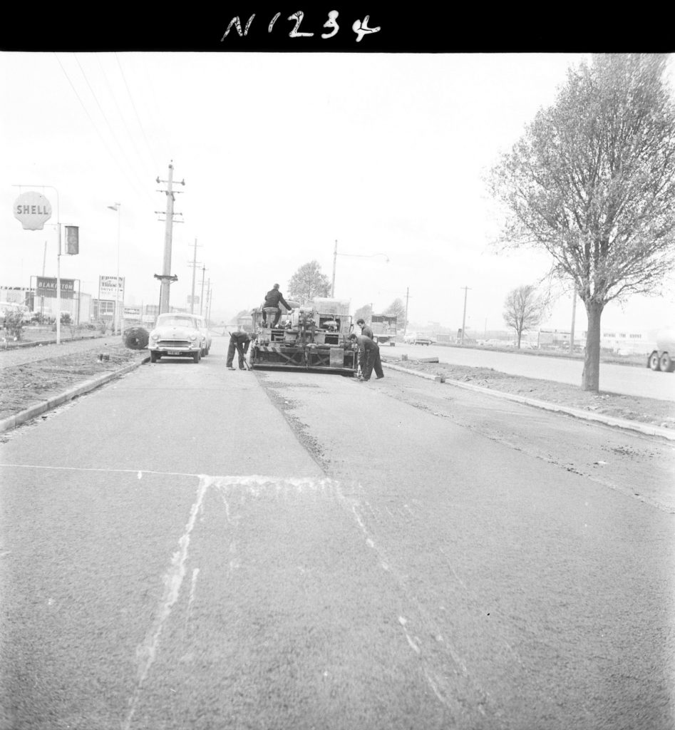 N1234 Image showing construction of Footscray Road