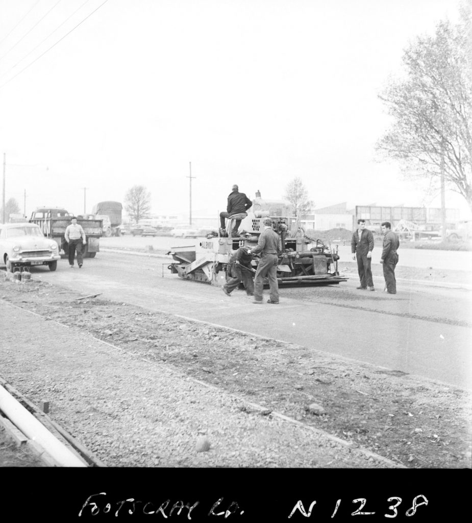 N1238 Image showing construction of Footscray Road