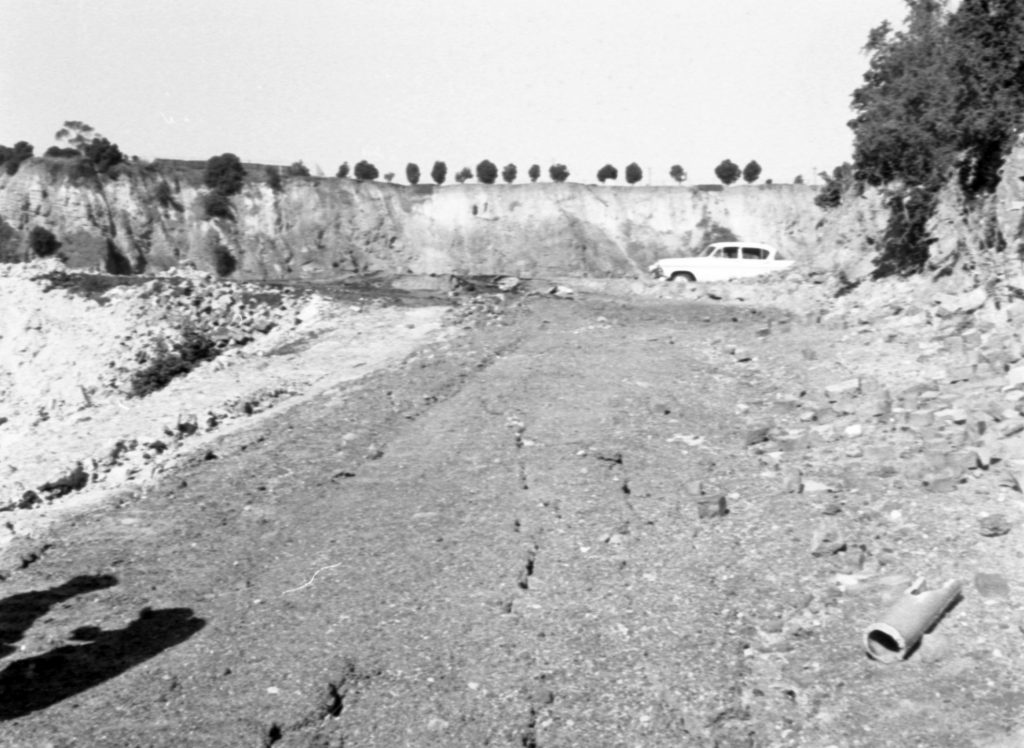 N1007 Image of Melbourne City Council tip, showing cracks in the road