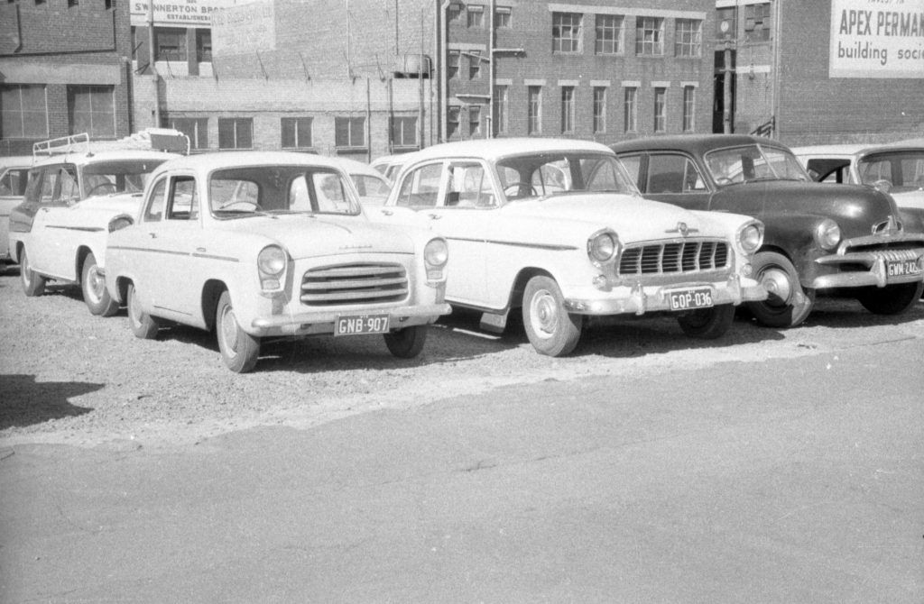 N914 Image showing parked cars and a footpath