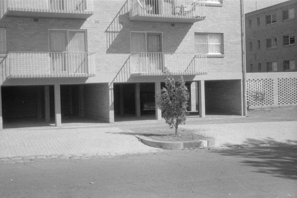 N918 Image of a garage, showing a crossing with island