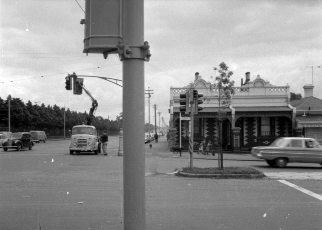 N142 Image showing a traffic island in Princes Street