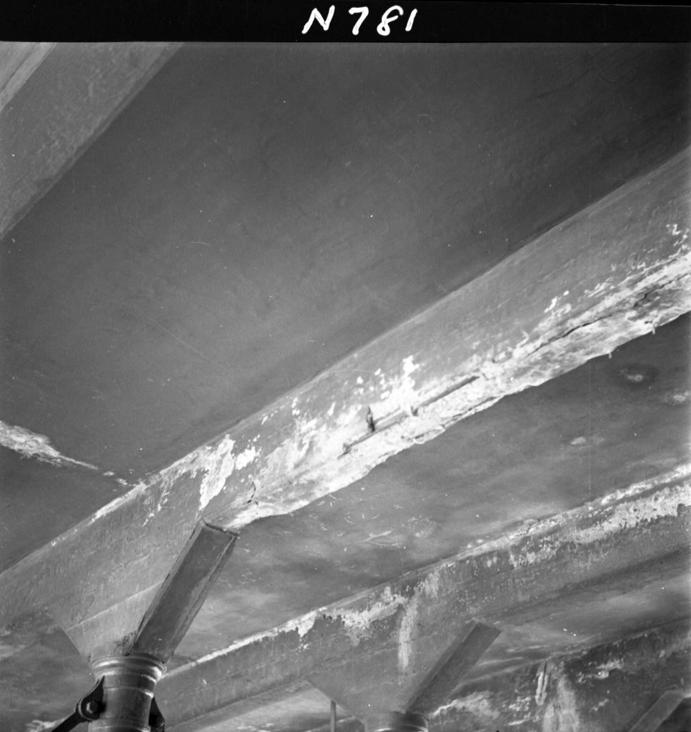 N781 Image showing reinforced concrete on the underside of Mount Alexander Road Bridge