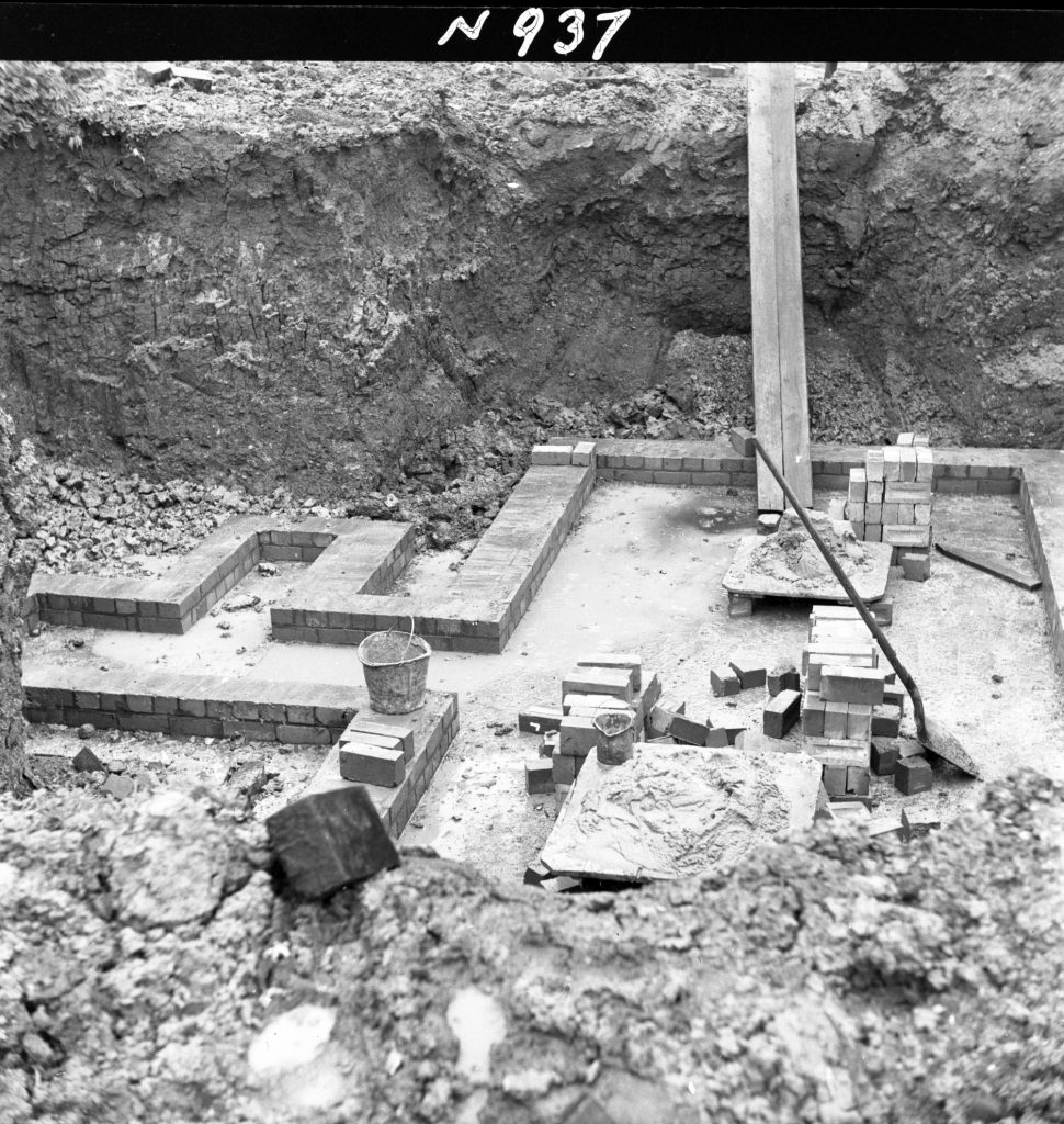 N937 Image showing construction of a weighbridge at the woodblock depot on Westbourne Road, Kensington