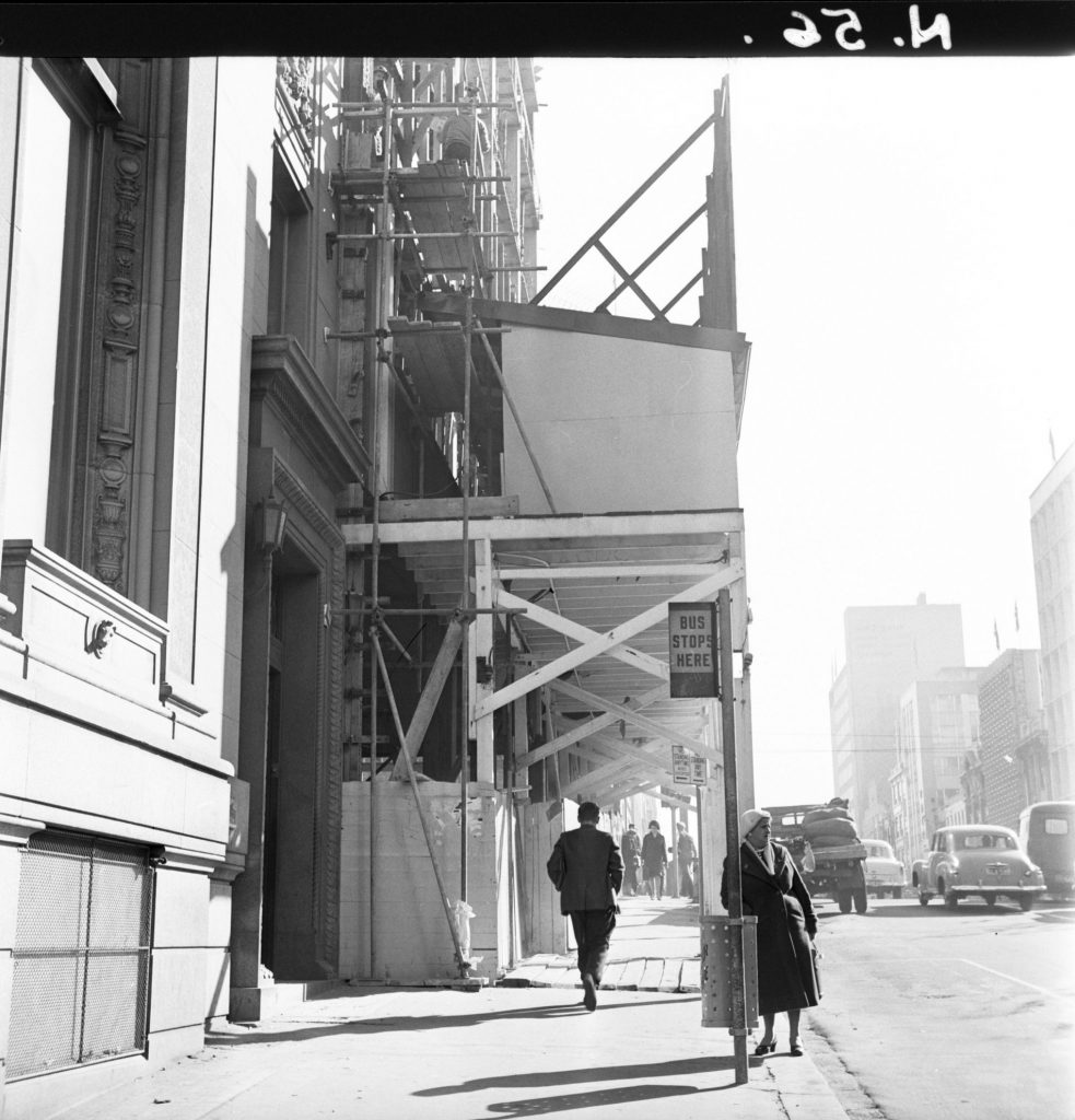 N56 Image showing hoardings around the Pearl Assurance building on Queen Street