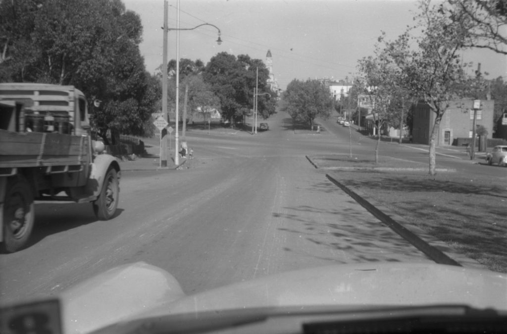 35A-2c Image of a school crossing in North Melbourne