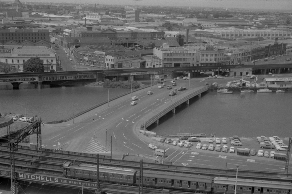 35A-5b Image of the Yarra River, showing Queen’s bridge, Sandridge bridge, swinging basin car park, the Flinders Street viaduct and a view over South Melbourne