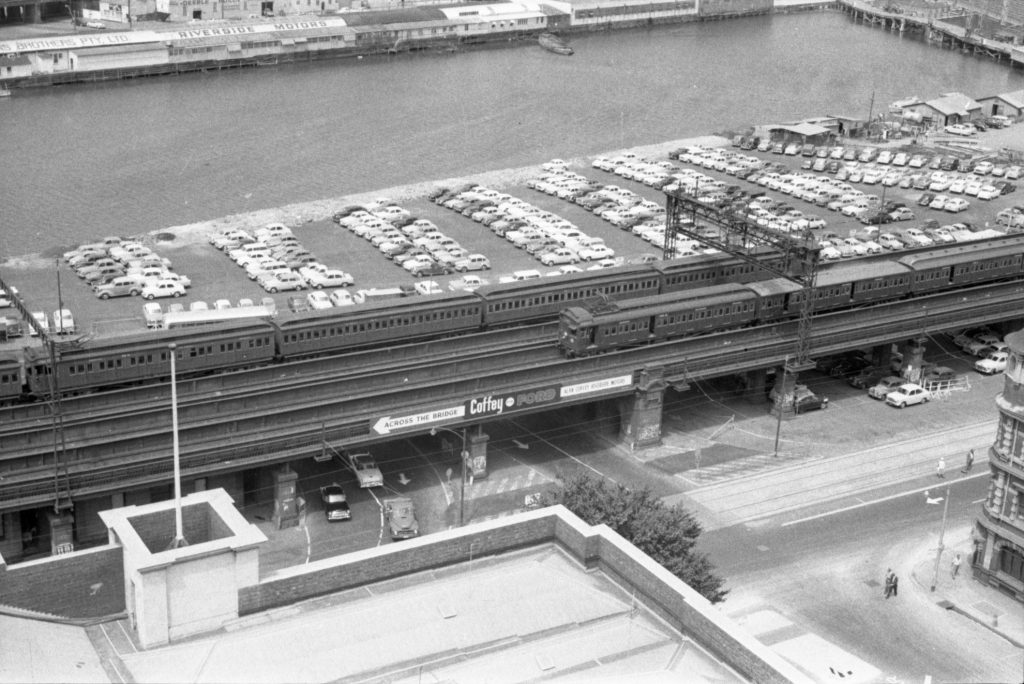 35A-6c Image of the Yarra River, swinging basin car park and trains passing over the Flinders Street viaduct