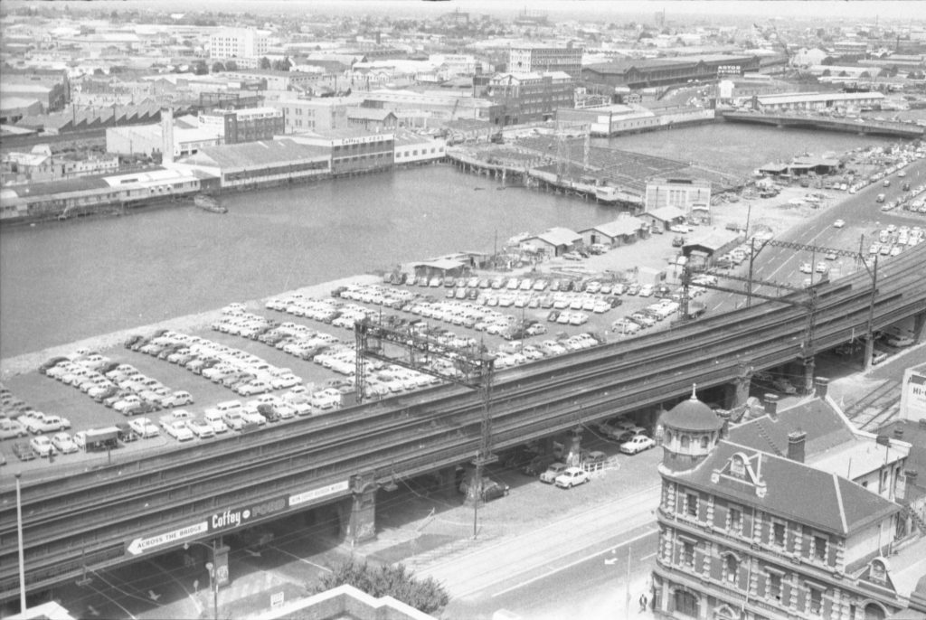 35A-6d Image of the Yarra River, swinging basin car park and the Flinders Street viaduct