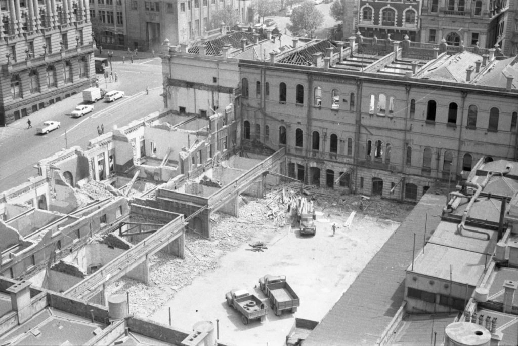 35A-6g Image showing demolition of the Western Market