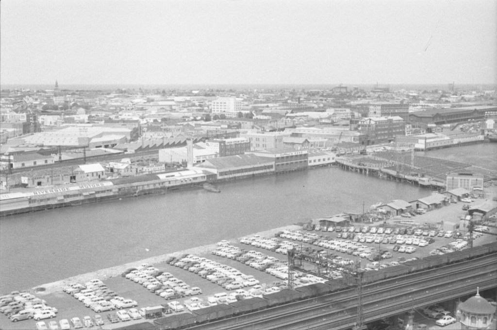 35A-7a Image of the Yarra River, swinging basin car park, the Flinders Street viaduct and a view over South Melbourne