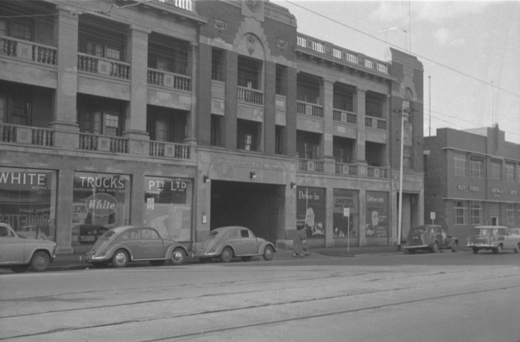 35A-10f Image of illegally parked Metropolitan Fire Brigade cars, Swanston Street, Carlton