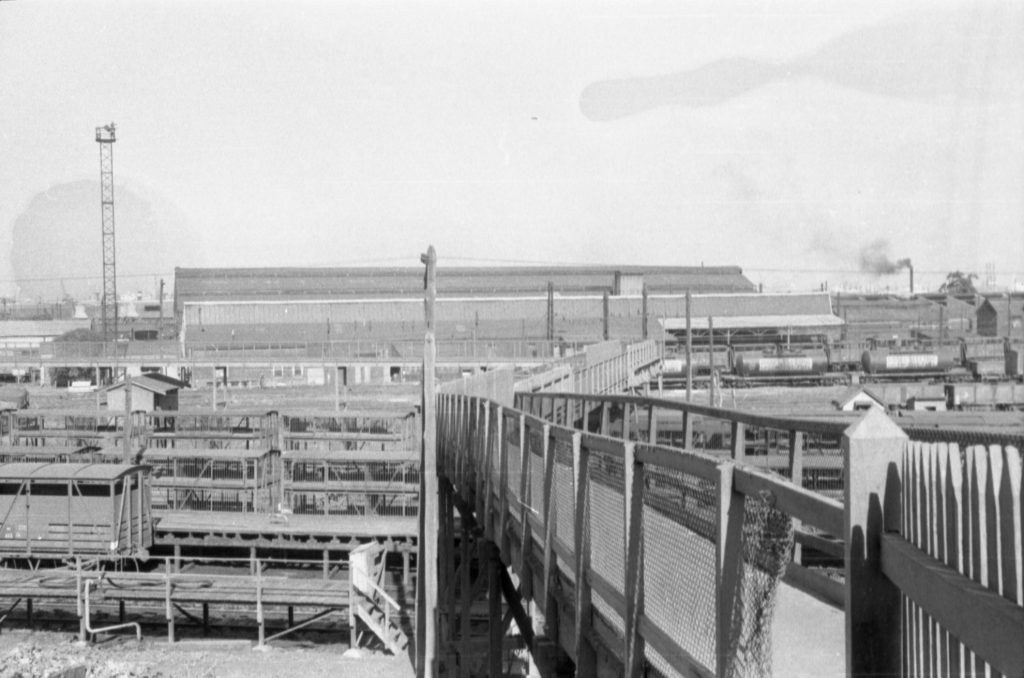 35A-11c Image of the railway bridge at North Melbourne station