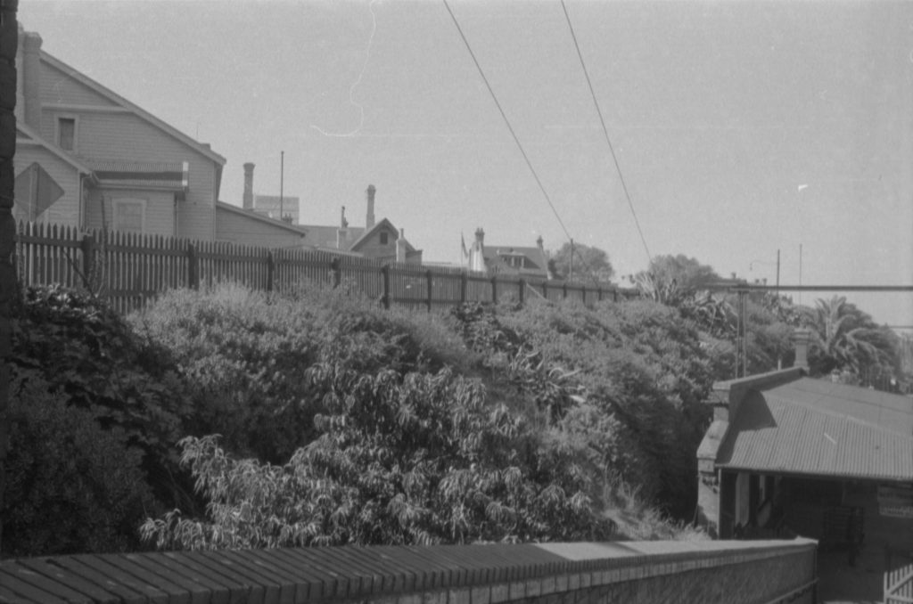 35A-11g Image of the railway bridge at North Melbourne station