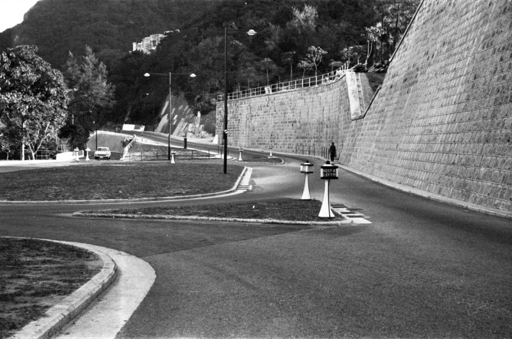 35A-13d Image of a roundabout in Hong Kong