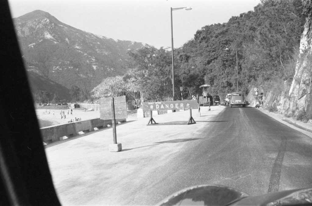 35A-25b Image of warning signs near roadworks in Hong Kong