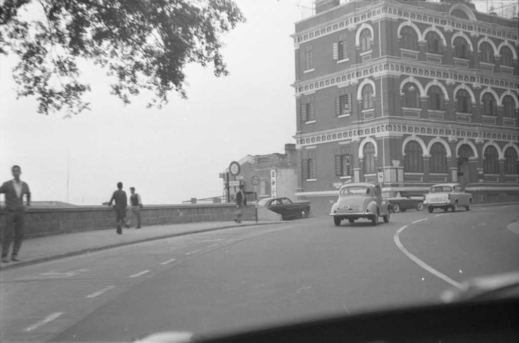 35A-26d Image of a bent road (possibly a bridge) in Hong Kong