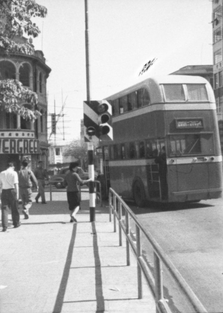 35A-30m Image of traffic lights in Hong Kong