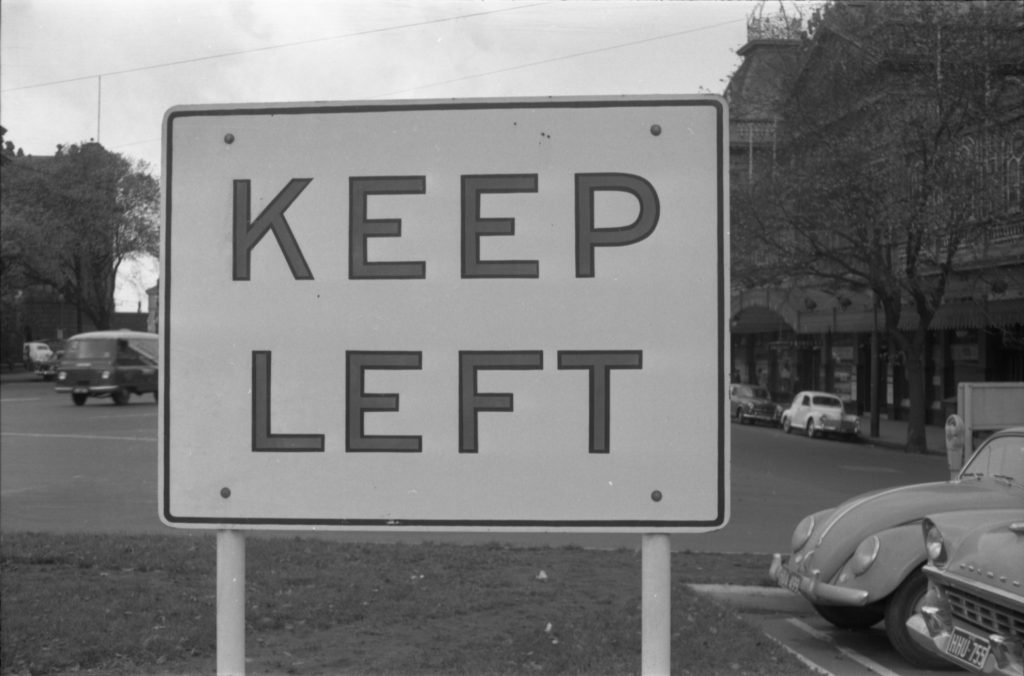 35A-31a Image of a “keep left” sign