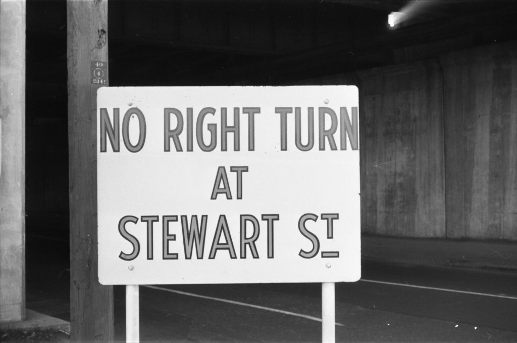 35A-33d Image of a sign marked “No right turn at Stewart St”