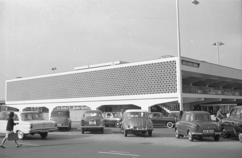 35A-38b Image of a car park in Hong Kong