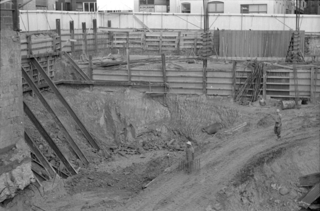 35A-47d Image of a construction site