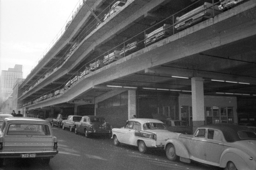 35A-62e Image of a multi-level car park