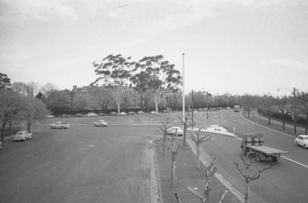 35A-80b Image showing an aerial view of the roundabout at Swanston Street, College Crescent and Cemetery Road East