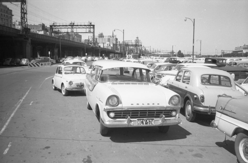 35A-87b Image of Swinging Basin car park