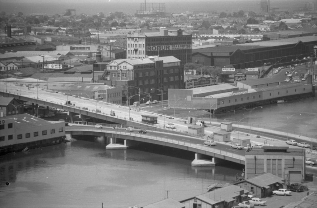 35A-94b Image of King Street bridge