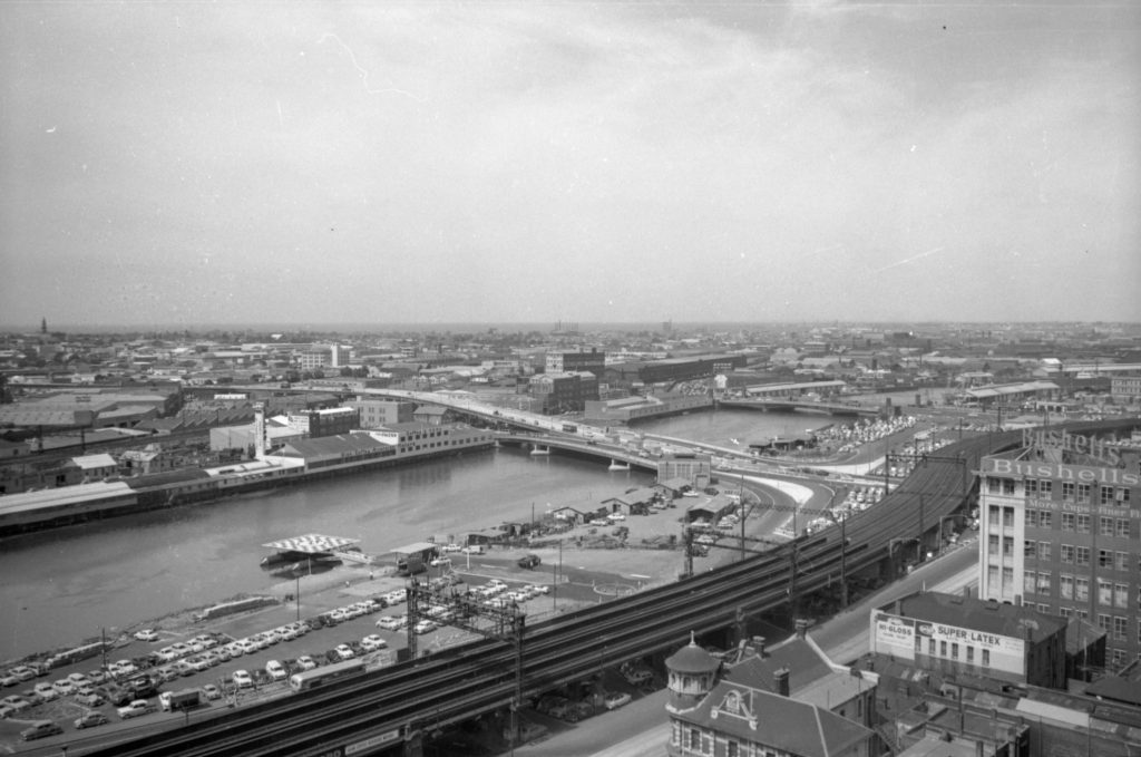 35A-98c Image showing an aerial view of the Yarra River, looking towards South Melbourne