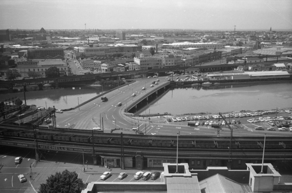 35A-98d Image showing an aerial view of the Yarra River and Queens bridge