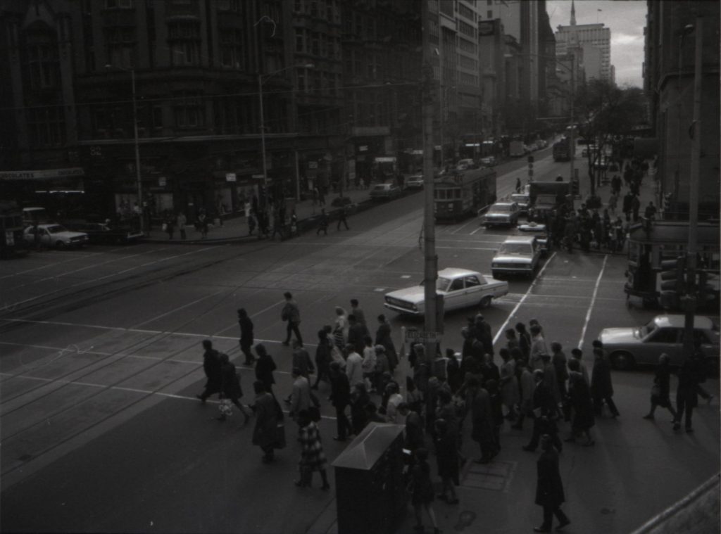 35B-14c Image of pedestrians crossing at Elizabeth Street and Collins Street