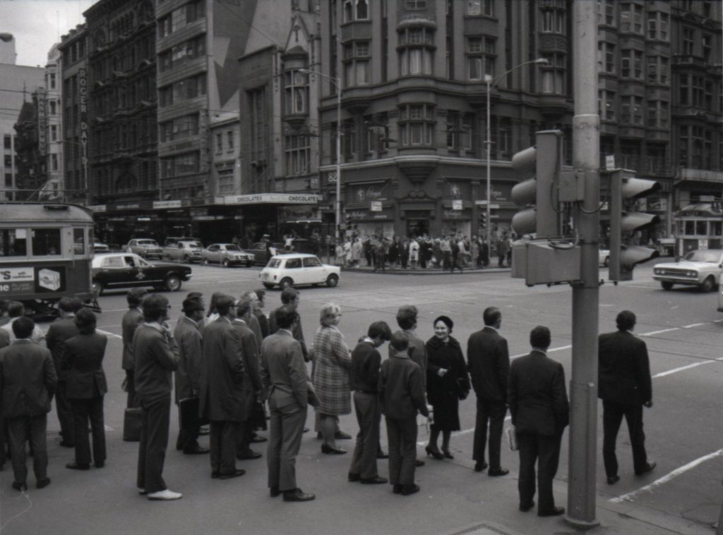 35B-14s Image of pedestrians crossing at Elizabeth Street and Collins Street