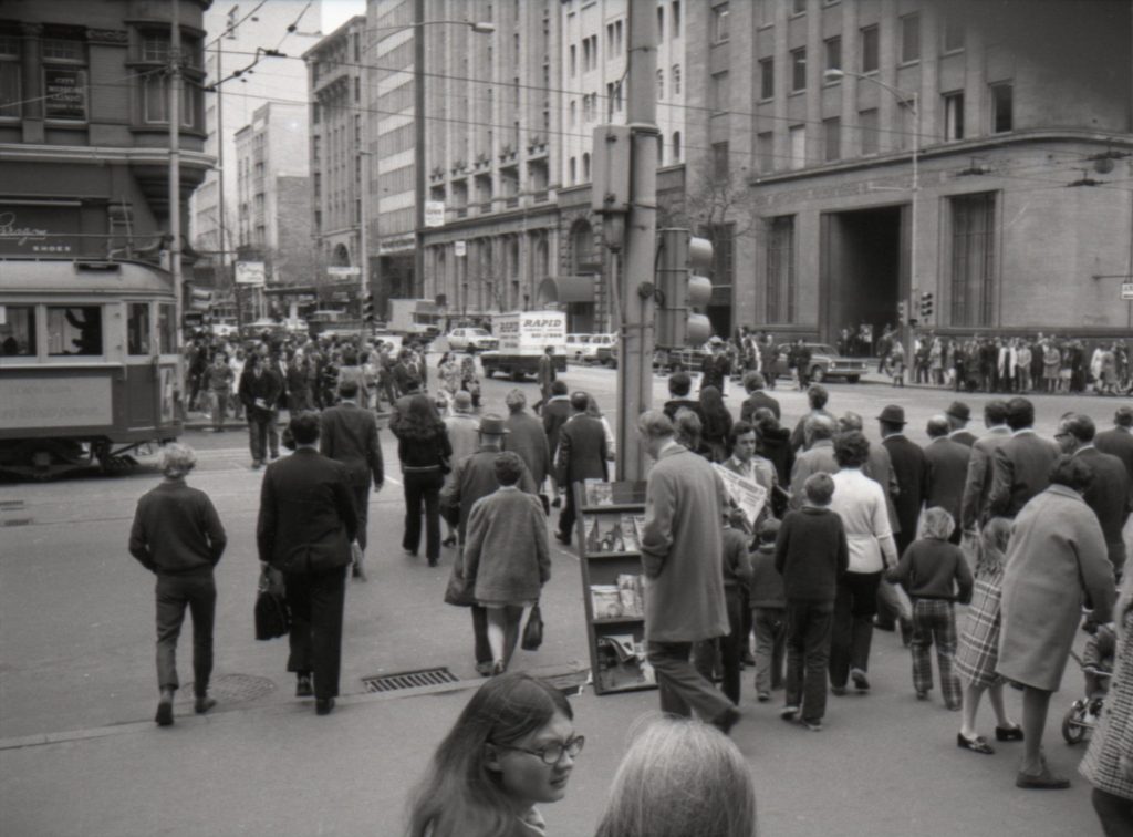 35B-14y Image of pedestrians crossing at Elizabeth Street and Collins Street