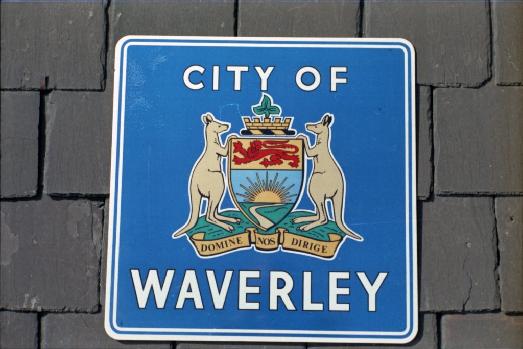 35B-33h Image of a sign with the City of Waverley emblem